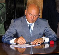 225px-Luzhkov_Yury